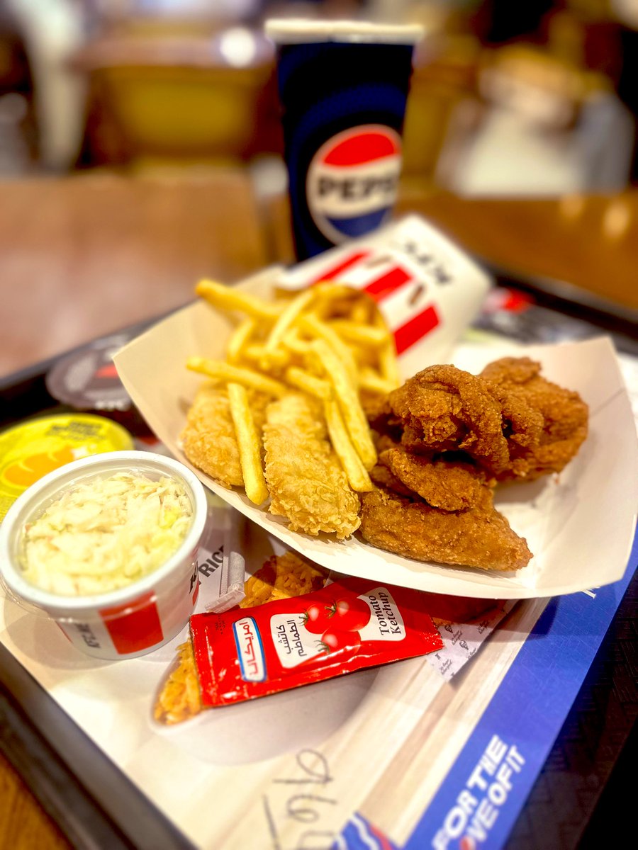 so_first's tweet image. ドーハでケンタ