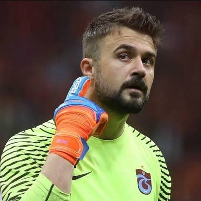 Bu adamın tırnağı etmezsin.

Şeref yoksunusun, bu saatten sonra CAMİASIZ kaldın <a href="/cakirugurcan96/">Uğurcan Çakır</a>