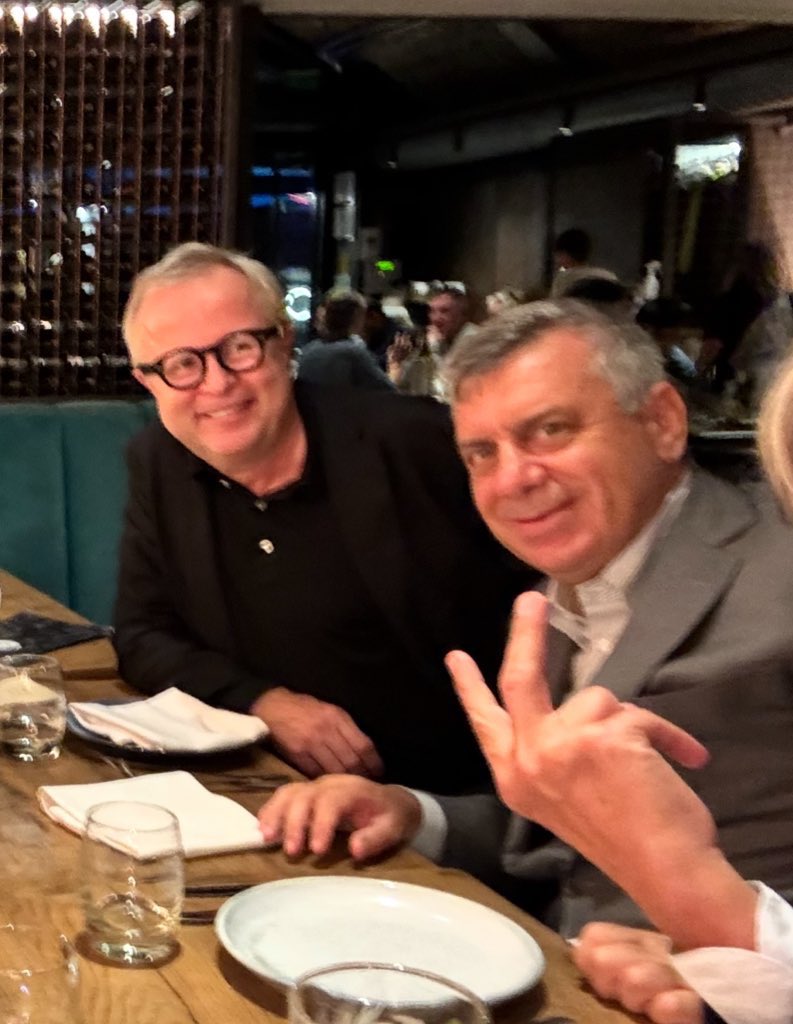 hvanspall's tweet image. Love my @CircAHA editorial team &amp;amp; boss! 

#Circulation #Madrid #ESCCongress