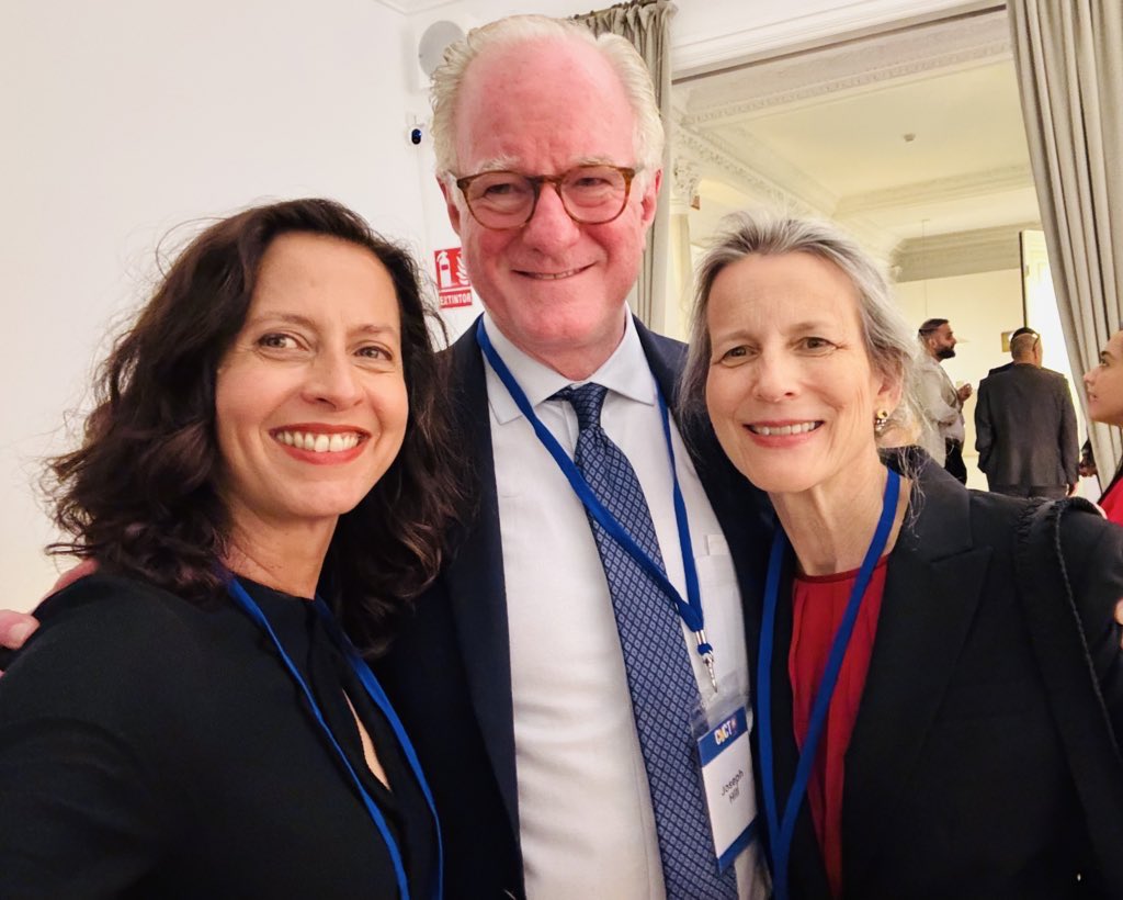 hvanspall's tweet image. Love my @CircAHA editorial team &amp;amp; boss! 

#Circulation #Madrid #ESCCongress