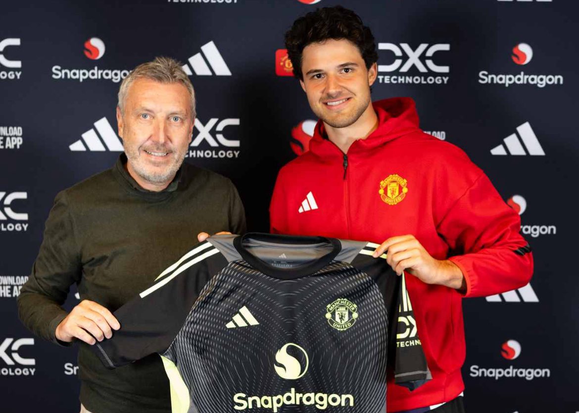 🚨 OFFICIAL: 

Senne Lammens is a red! 

#MUFC