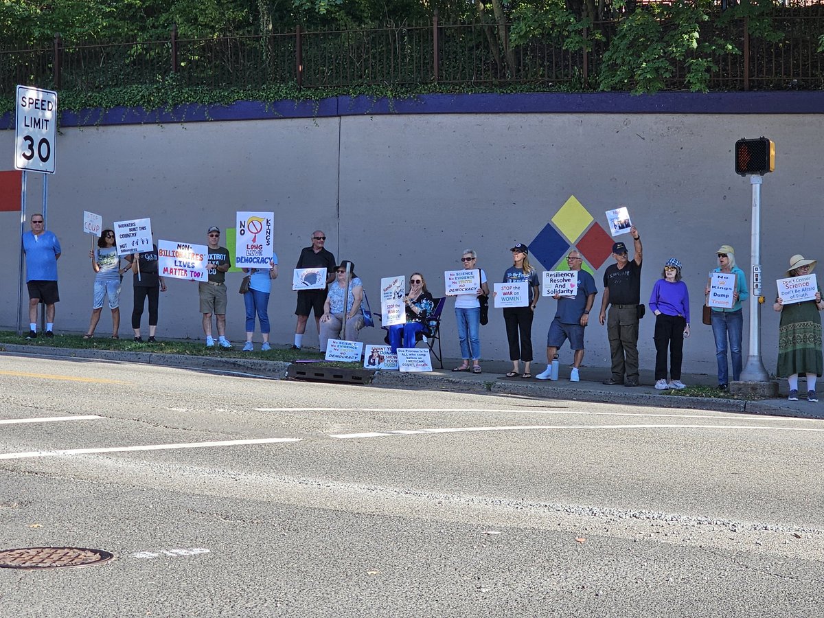 Cute little geriatric No Kings protest in Highland Park. 

Lots of honks. 

Of course though, Middlesex County is blue AF.
