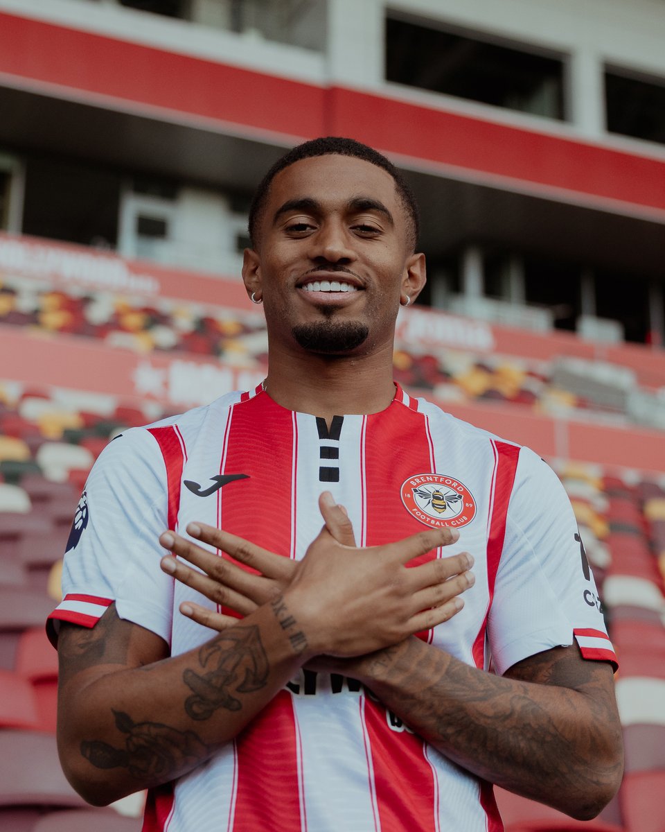 BrentfordFC's tweet photo. Ready to entertain ⚡ https://t.co/d3mt03Oe9E