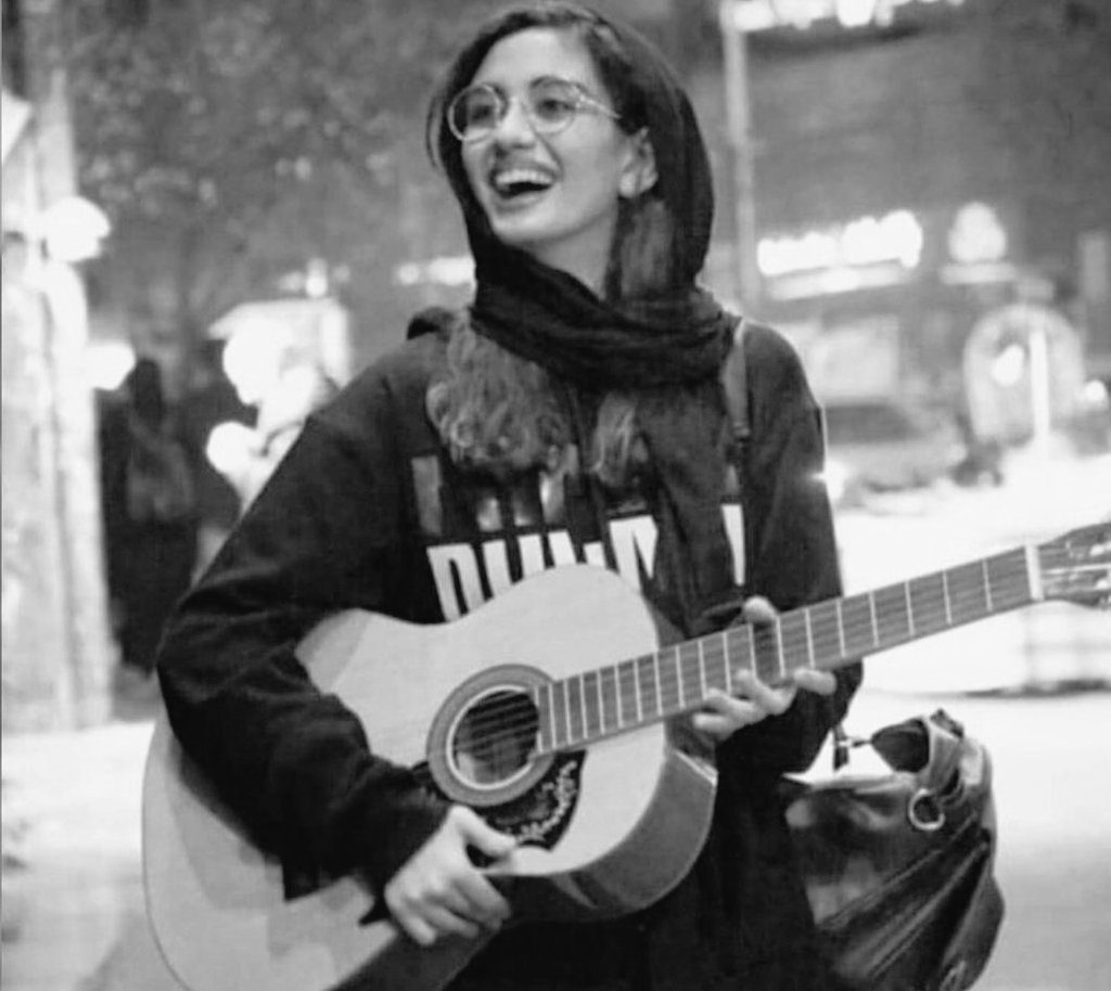 کنسرت رایگان میخواید ؟! 
براتون آوردم .
#نیکتا_اسفندانی
#همکاری_ملی 
#جاویدشاه