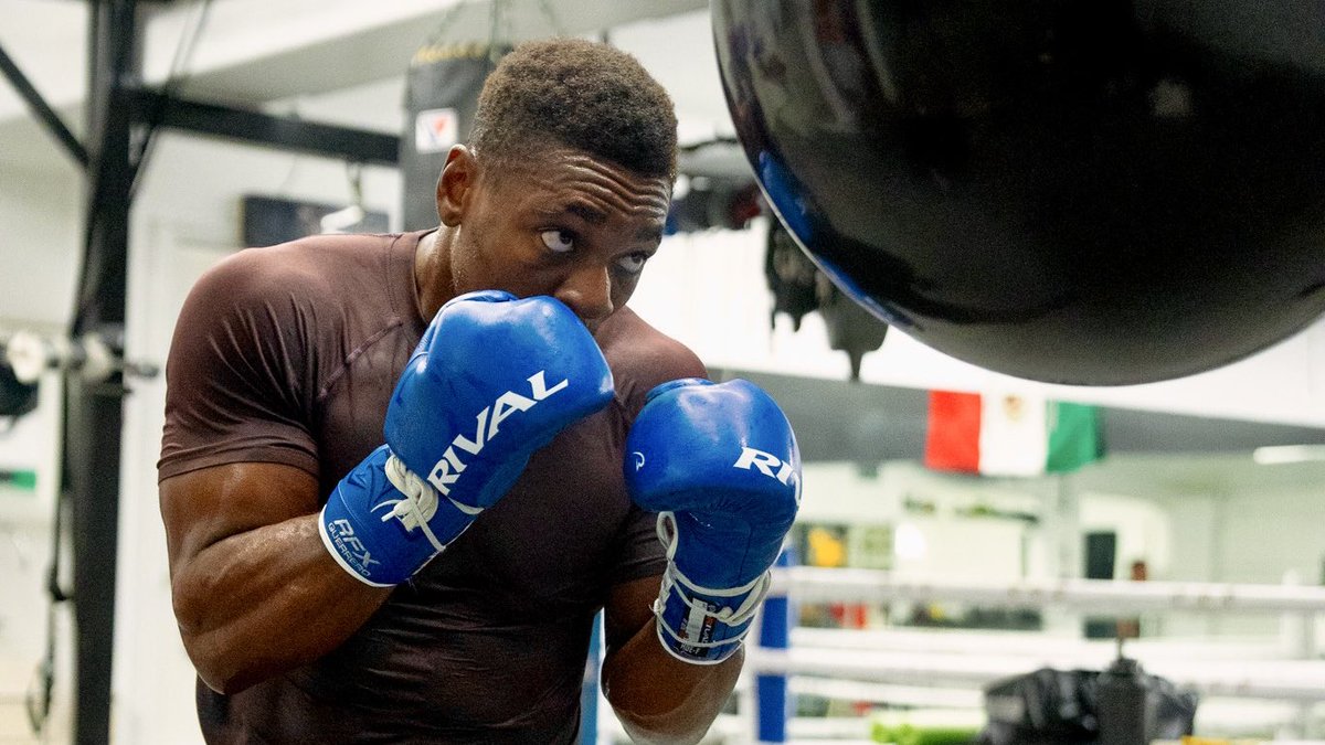Putting in WORK 😤

Christian Mbilli is perfecting his craft ahead of his match against Lester Martinez on SEP 13!

[ #CaneloCrawford | LIVE on @Netflix | #RiyadhSeasonCard | <a href="/RiyadhSeason/">موسم الرياض | Riyadh Season</a> ]