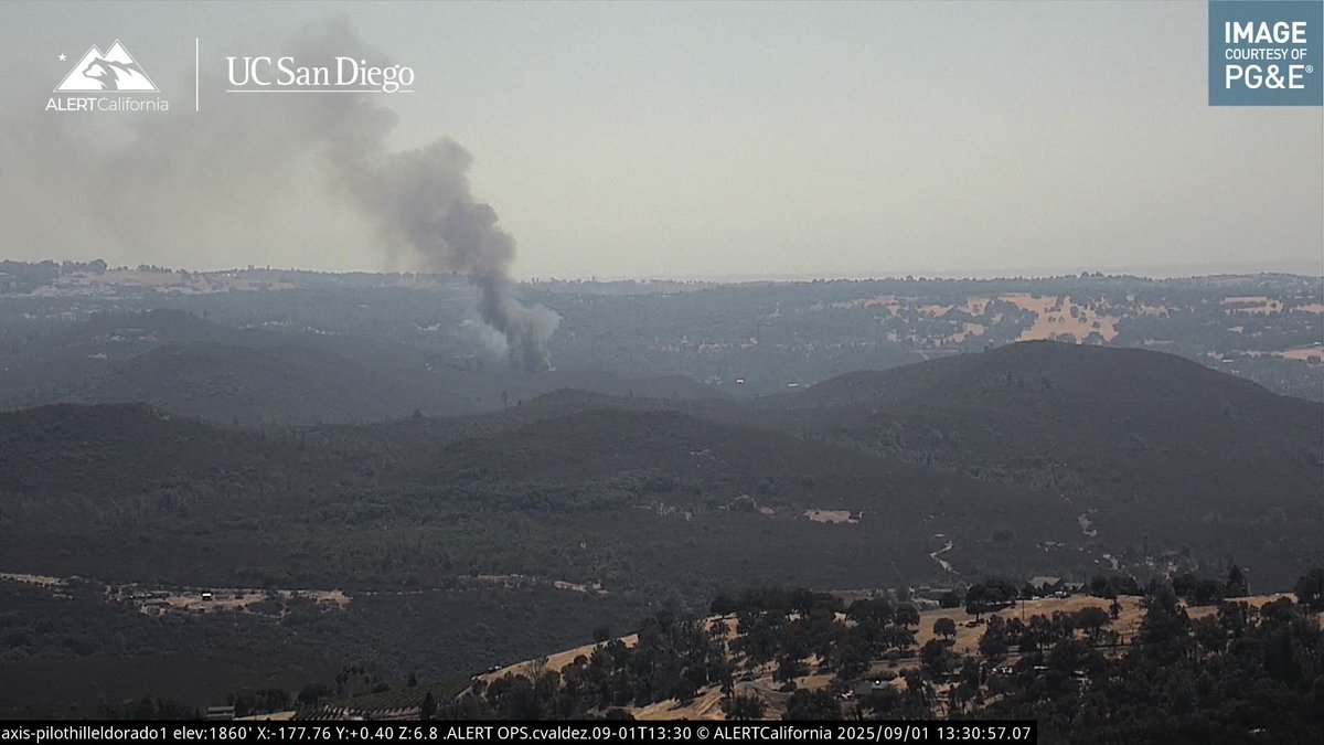 engineco16's tweet photo. #ValleyFire 20+ acres. Sweet Valley Rd x/Hickok Rd. #ElDorado @CALFIREAEU https://t.co/mT8ib3MhiQ