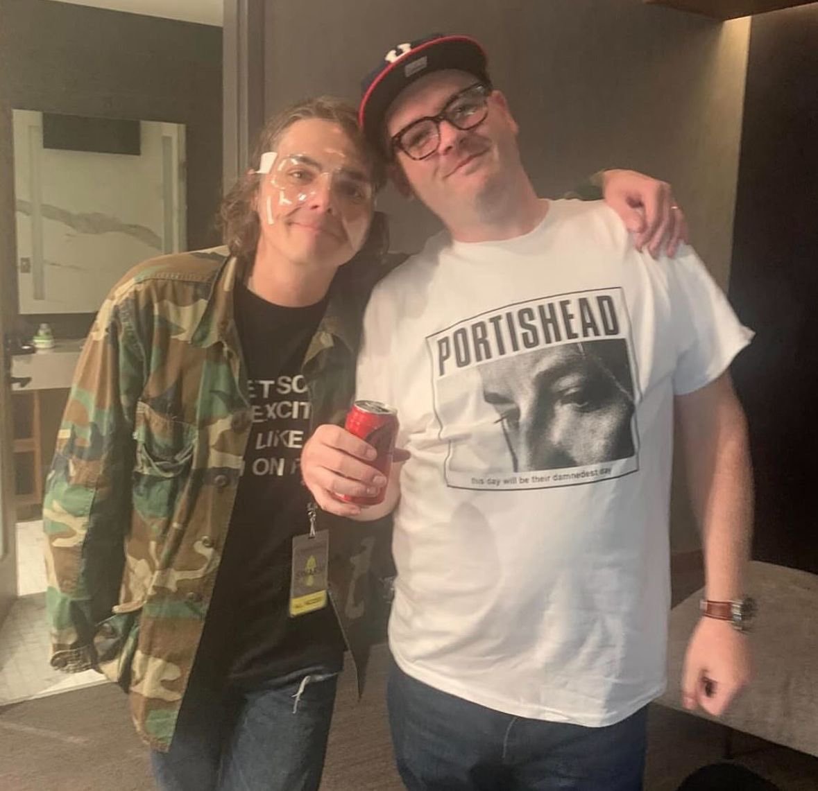 Я им как будто бы никогда не видела эту фотку раньше