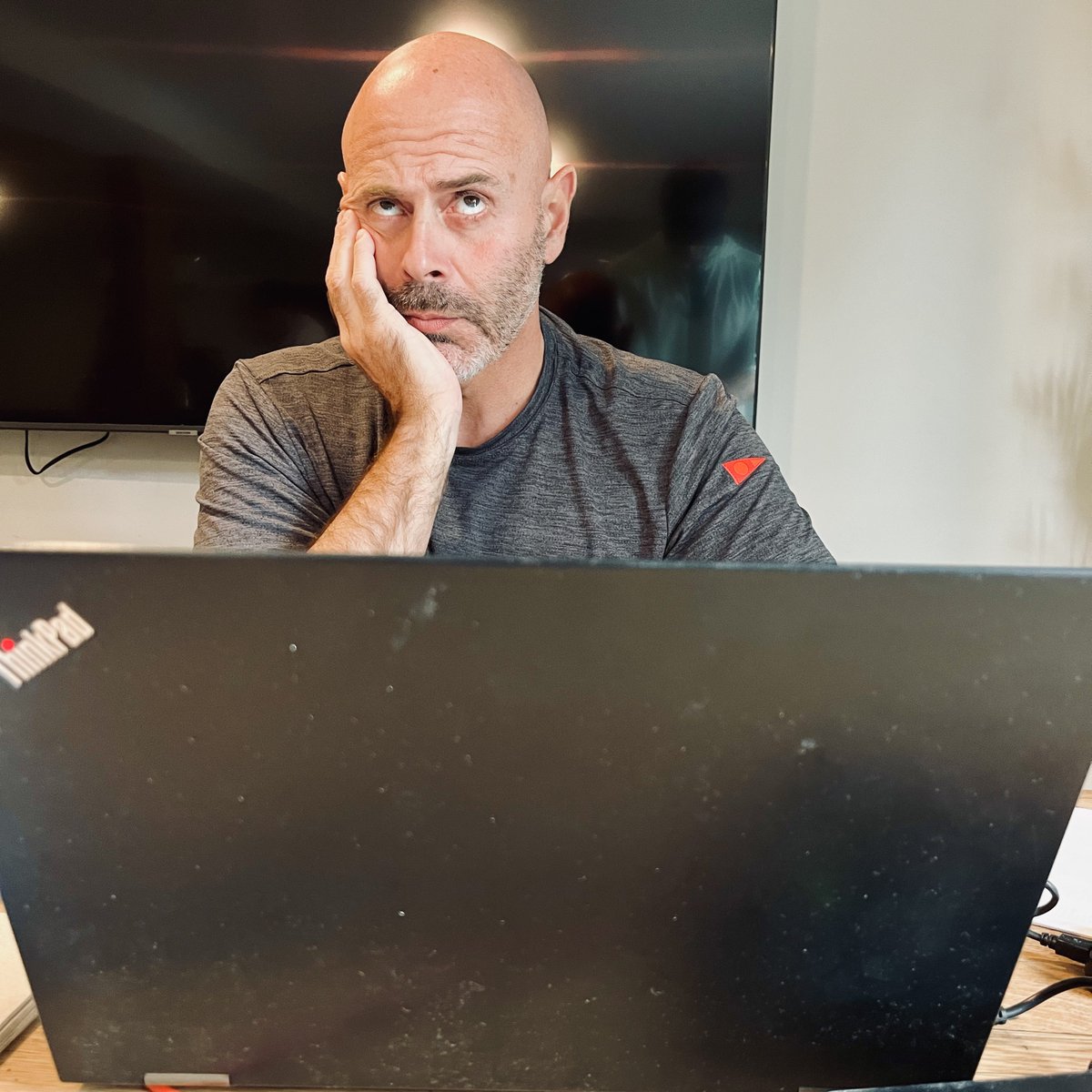 EmersonLotzia's tweet image. shoutout to papa dino at @Vitaminseabrew for hosting our fantasy football draft for a third straight year. he only took four minutes to make each of his picks, down from five minutes last season. this is called growth 🫡