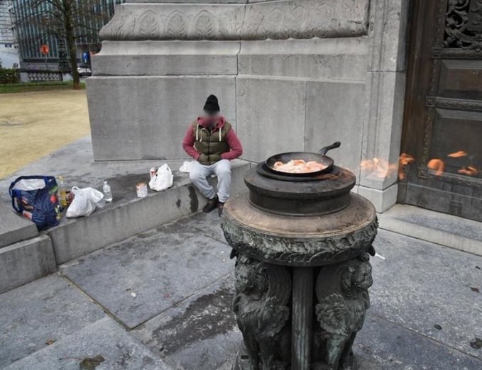 John LeFevre (@johnlefevre) on Twitter photo I hoped this was fake...
Nope.
100% real.
An illegal migrant cooking eggs on the Eternal Flame of the Tomb of the Unknown Soldier in Brussels, Belgium.
Credit: <a href="/visegrad24/">Visegrád 24</a> I hoped this was fake...
Nope.
100% real.
An illegal migrant cooking eggs on the Eternal Flame of the Tomb of the Unknown Soldier in Brussels, Belgium.
Credit: <a href="/visegrad24/">Visegrád 24</a>