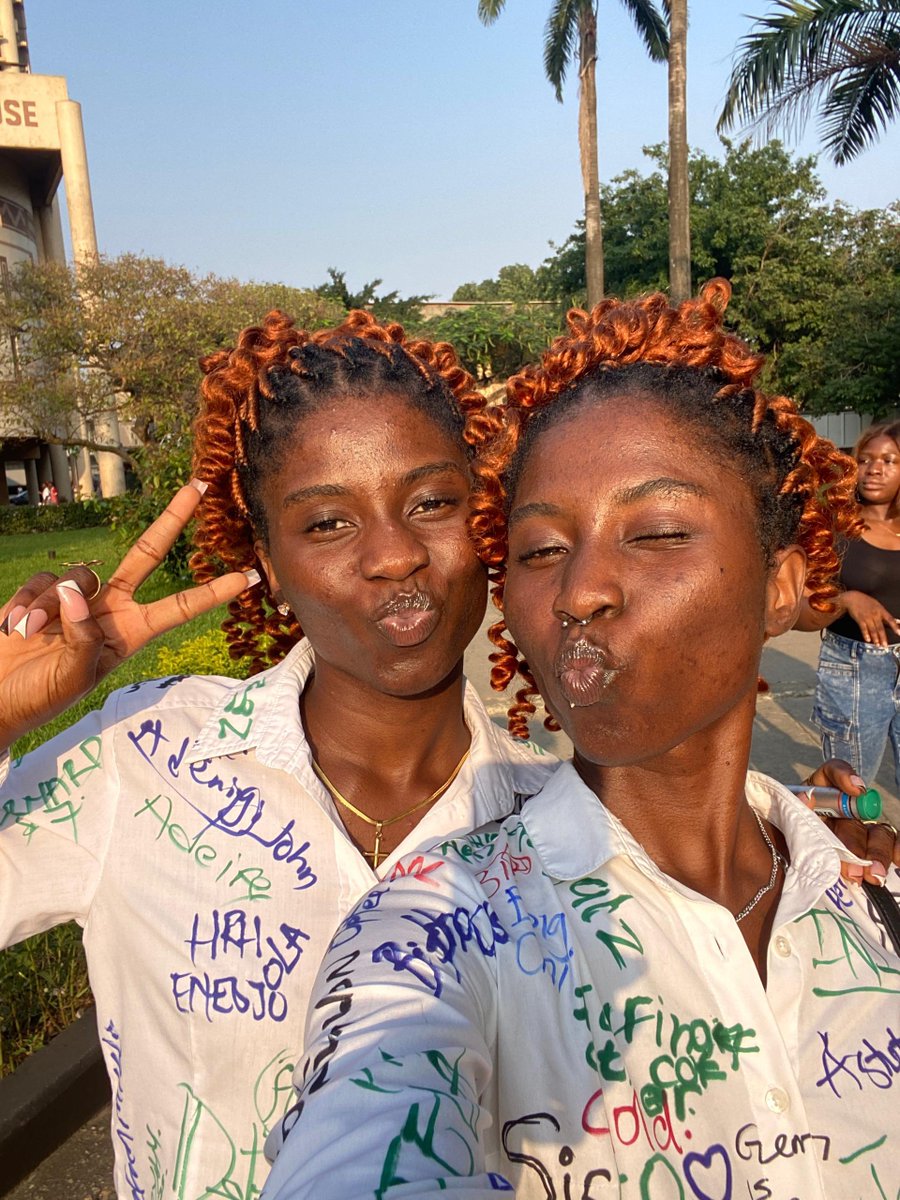 plantcodesss's tweet image. Congrats Iya Ibeji.

Finest twins in unilag Icl🥹