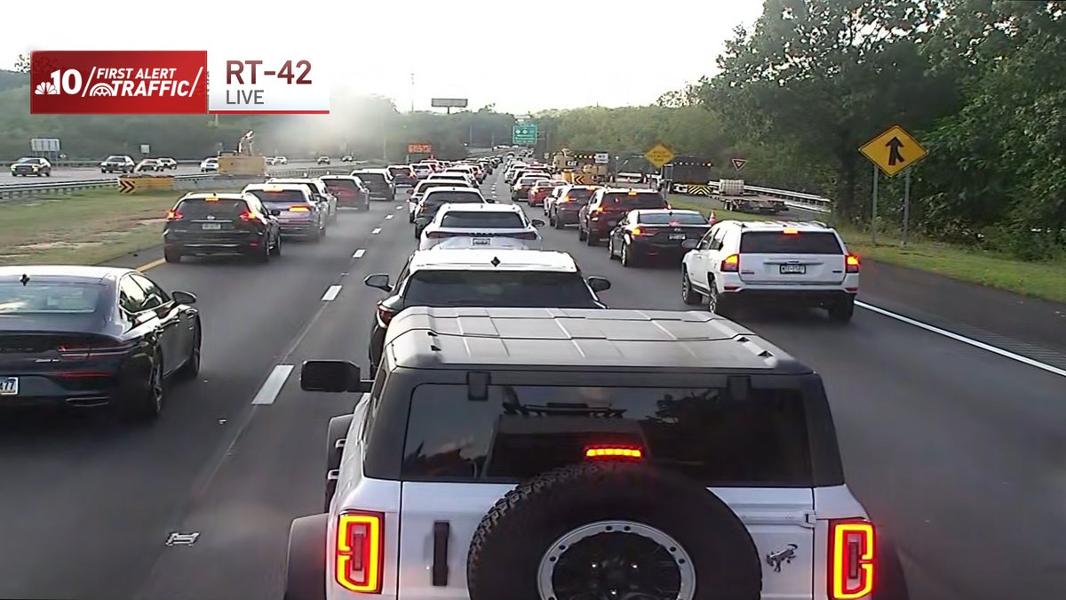 Coming Home: The 42 freeway NB toward Philly is backed up past Rt-55. Most of the AC Expressway looks good as of 5:38 p.m. #labordaytraffic