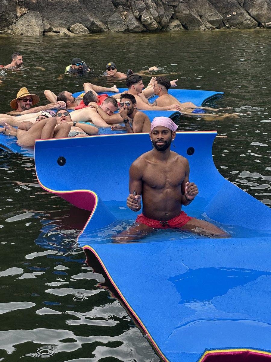 imarithevirgo's tweet image. #labordayweekend #hippiehollow #laketravis