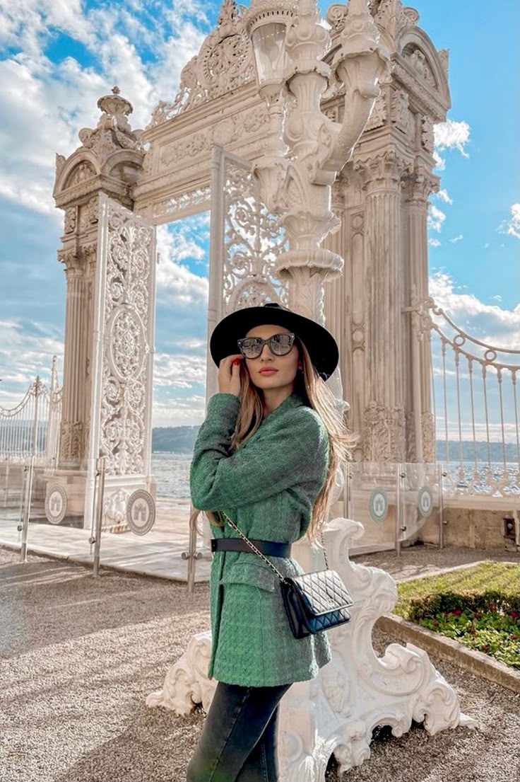 AstrolojiSima's tweet photo. Boğa ve Akrepler (özellikle yükselenlerin) seyahat, eğitim, yüksek lisans, akademi, memurluk, yurtdışı, kardeşler-kuzenler gündemleri ve bu gündemlerle alakalı pozitif gelişmeler var... (günümüzden 2026 yazına kadar) https://t.co/mlKfA4bmvm