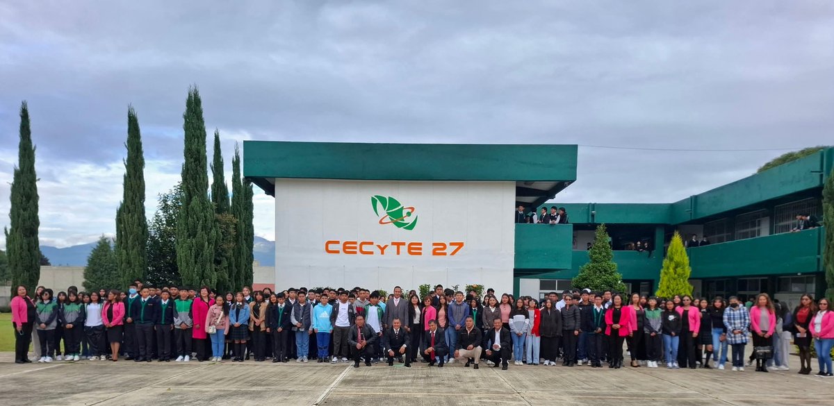 Pattymartes's tweet photo. ¡Bienvenidos al ciclo escolar 2025 - 2026!
Iniciamos una etapa llena de retos, aprendizajes y grandes oportunidades.

Que sea un año de crecimiento, esfuerzo y logros compartidos.
✏️  📔 📓 💡 ⭐ 
@ccecyte
@CecyteTlaxcala
#RegresoAClases
#CicloEscolar2025 https://t.co/oKweiiGe0A