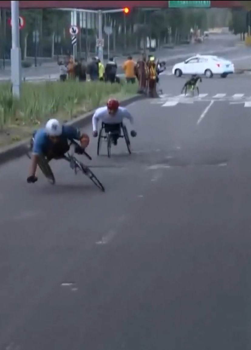 vampipe ⍨ (@vampipe) on Twitter photo “No fue bache, fue un registro mal tapado”
-<a href="/ClaraBrugadaM/">Clara Brugada Molina</a>
__________
El “registro mal tapado”: “No fue bache, fue un registro mal tapado”
-<a href="/ClaraBrugadaM/">Clara Brugada Molina</a>
__________
El “registro mal tapado”: