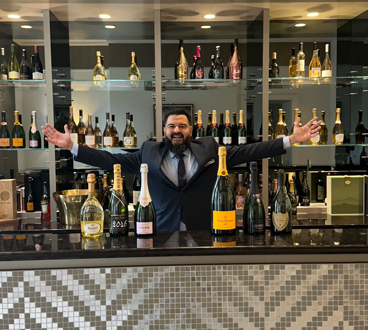 I am delighted to announce becoming the Midlands Account Manager for Moët Hennessy! A dream job! #dreamjob