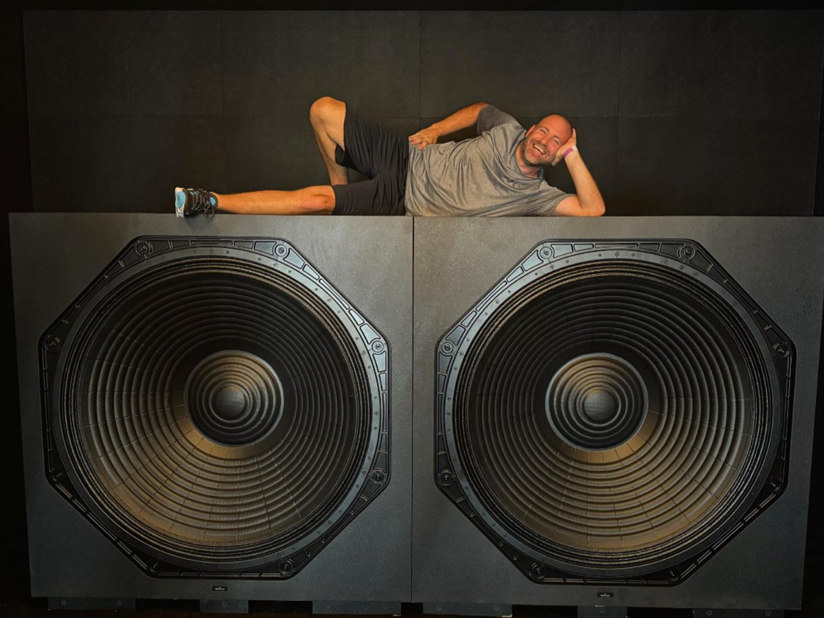 AudioholicsLive's tweet photo. Labor Day Weekend #audiophile fun read- Ascendo’s New 100" Infrasonic Subs: The World’s Largest?
Check them out and enjoy 👉 https://t.co/pp1fQ36Jba
#Ascendo #infrasonicsound #bassaholics #basspower https://t.co/IDxyNNeWjD