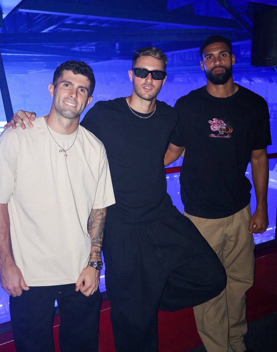 Grazie Bebote per aver lottato fino all’ultimo per rimanere al Milan, ora prendiamoci la seconda stella 💎