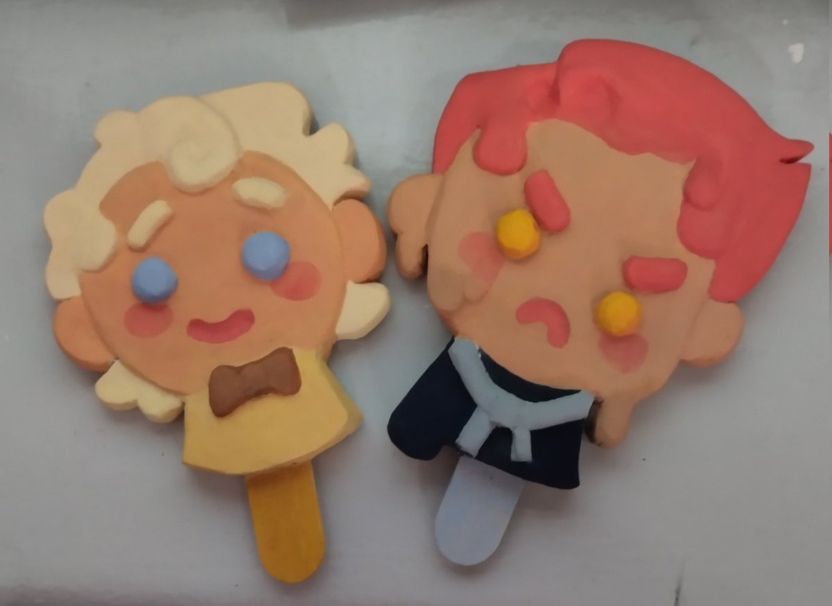 Ineffable popsicles i made with clay
#GoodOmens #goodomensfanart 
#ineffablehusbands