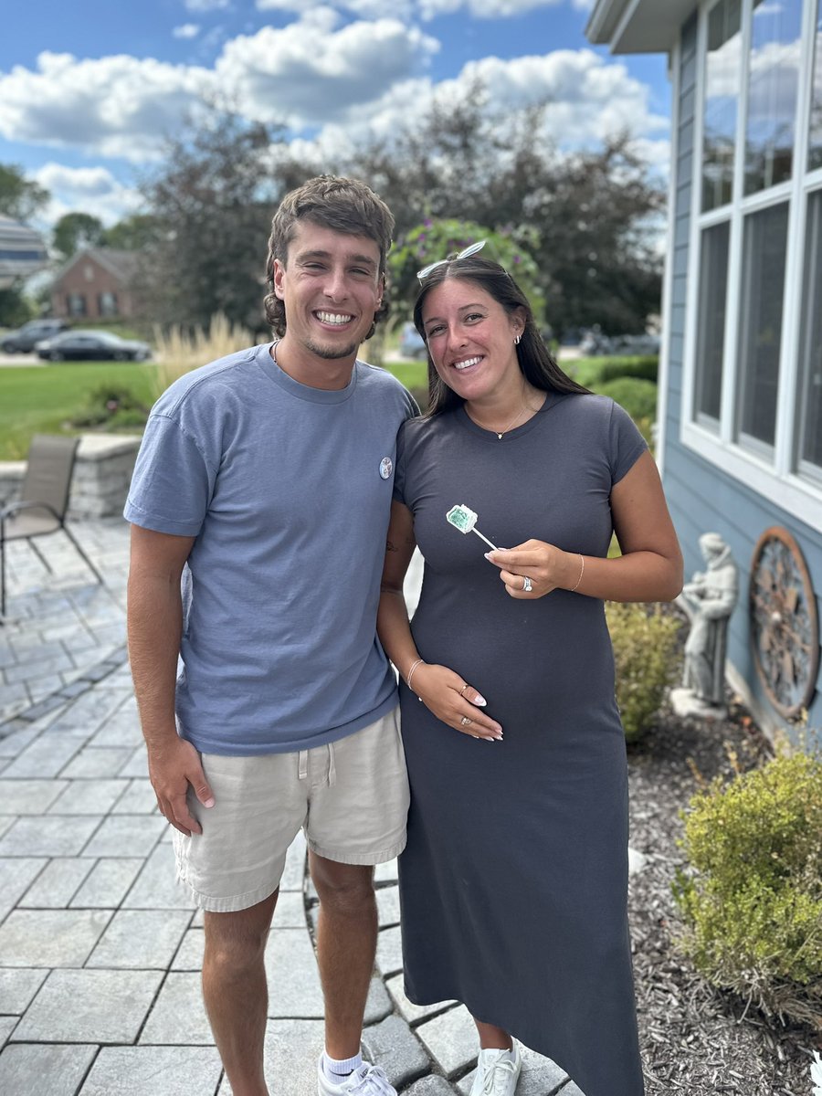 Zach Trivett tweet media