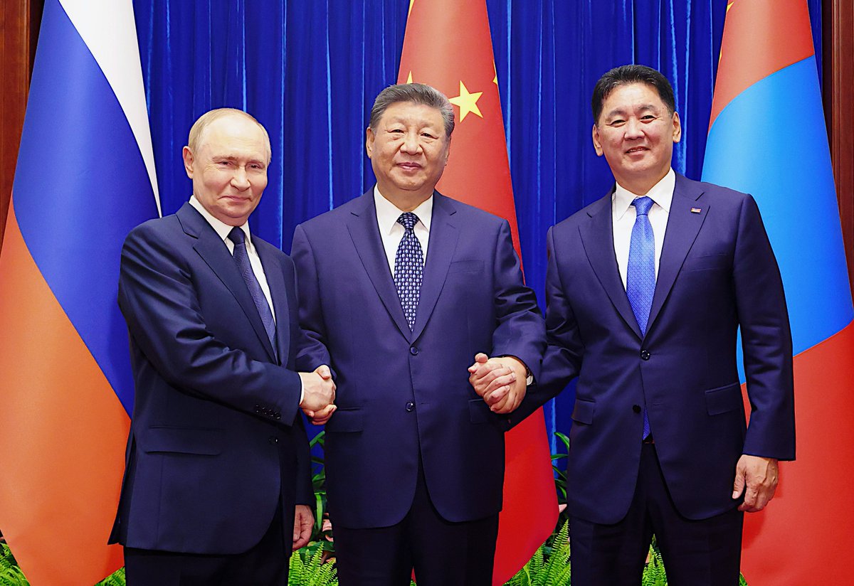 President Xi Jinping, Russian President Vladimir Putin and Mongolian President Ukhnaa Khurelsukh held a trilateral meeting in Beijing on Tuesday. #XiJinping #XiGuests #80thAnniversary