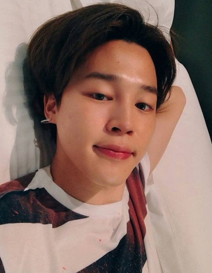 JiminPARKOffici's tweet image. 오늘 우리 진짜 아미들을 보고 싶은데, 내 생일은 언제야?💜💜