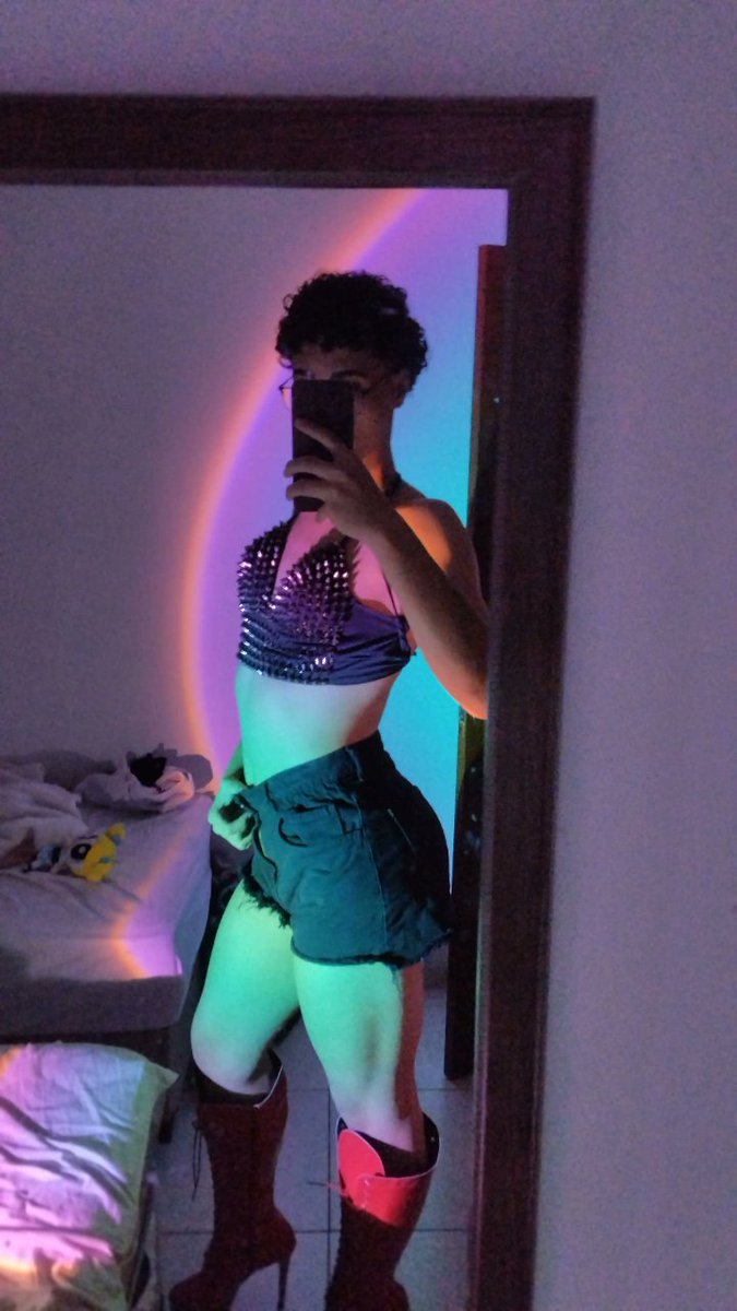 Até que eu daria uma bela prosti