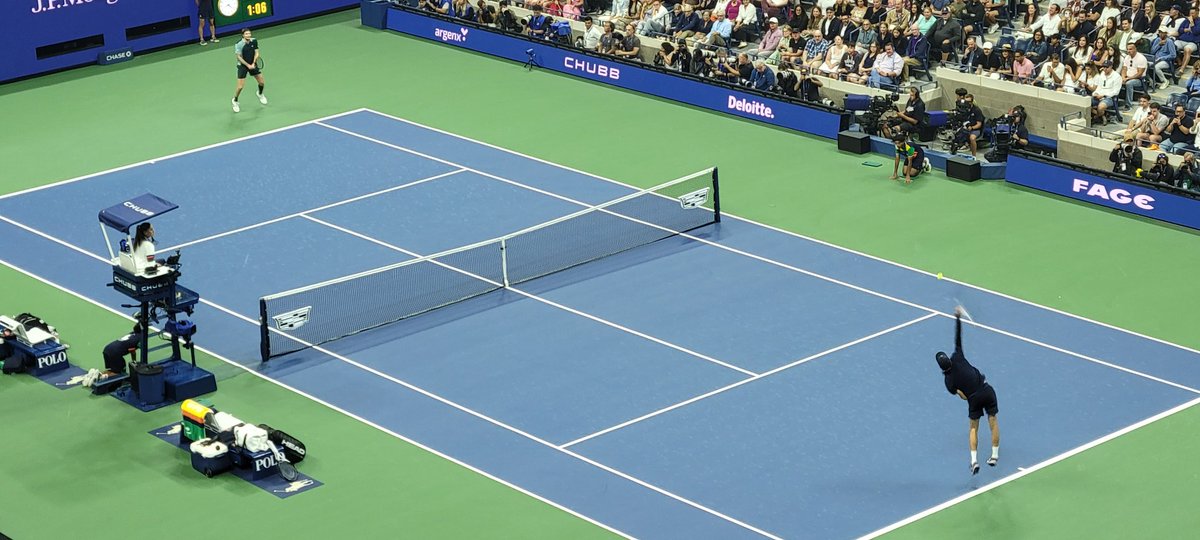titwo67's tweet photo. What night! It lasted less than a 90 minutes massage but it was worthy every minute of the 81 he played...#Sinner #USOpen https://t.co/JZEshTp3I7