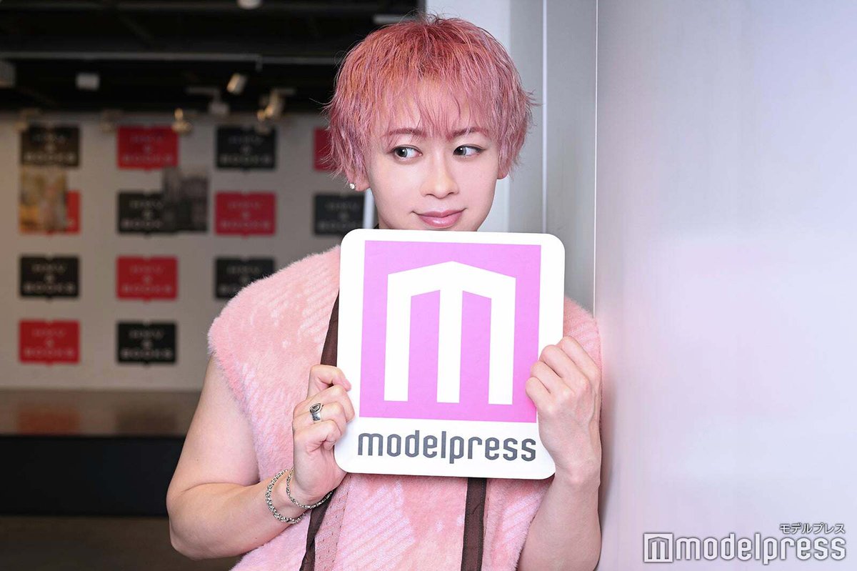 超特急シューヤさん サイン入りチェキを2名様に🎁 ＼ 1️⃣モデル