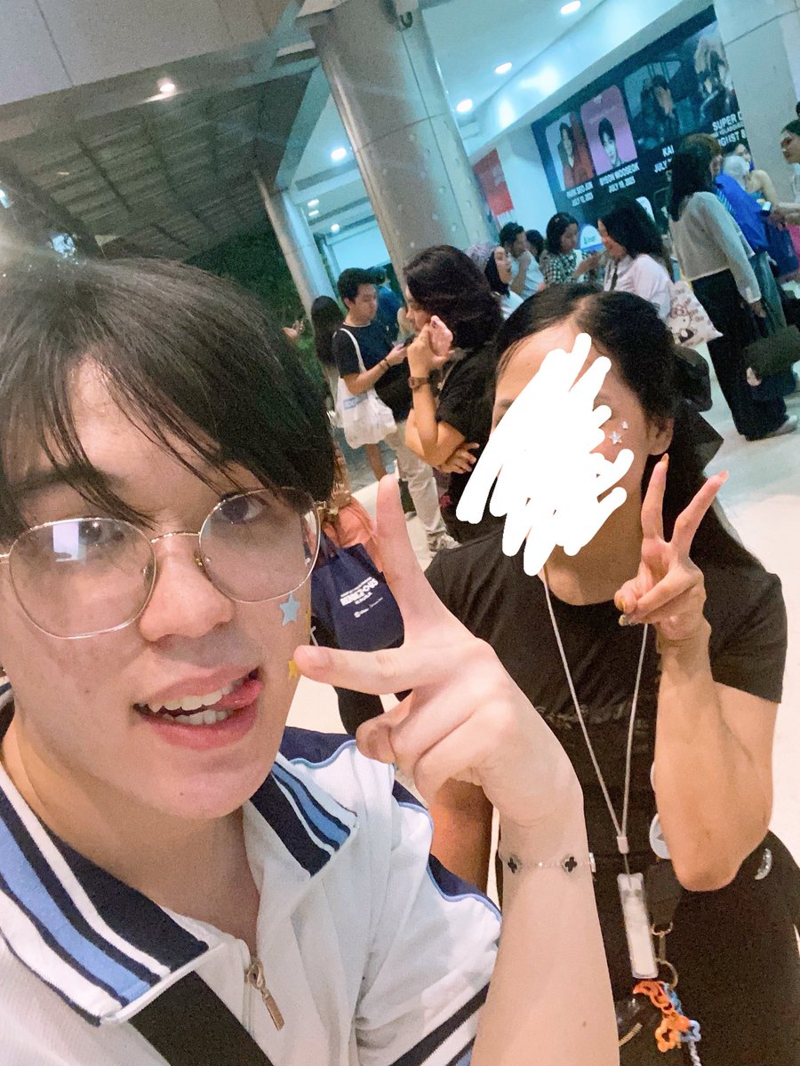 AHOForLife (@ahoforlife) on Twitter photo *Gave him some AHOF freebies from Team Mindanao after FanCon*
Me : Hi <a href="/ShellyDaGrandma/">ShellySan_💜</a> I was the girl you reposted on X yesterday and on your story in IG
Him: oh that was you 😊
Me: Can I take another picture with you?
Him: Sure 😁
Awhhh 🥹🫶🫶 *Gave him some AHOF freebies from Team Mindanao after FanCon*
Me : Hi <a href="/ShellyDaGrandma/">ShellySan_💜</a> I was the girl you reposted on X yesterday and on your story in IG
Him: oh that was you 😊
Me: Can I take another picture with you?
Him: Sure 😁
Awhhh 🥹🫶🫶