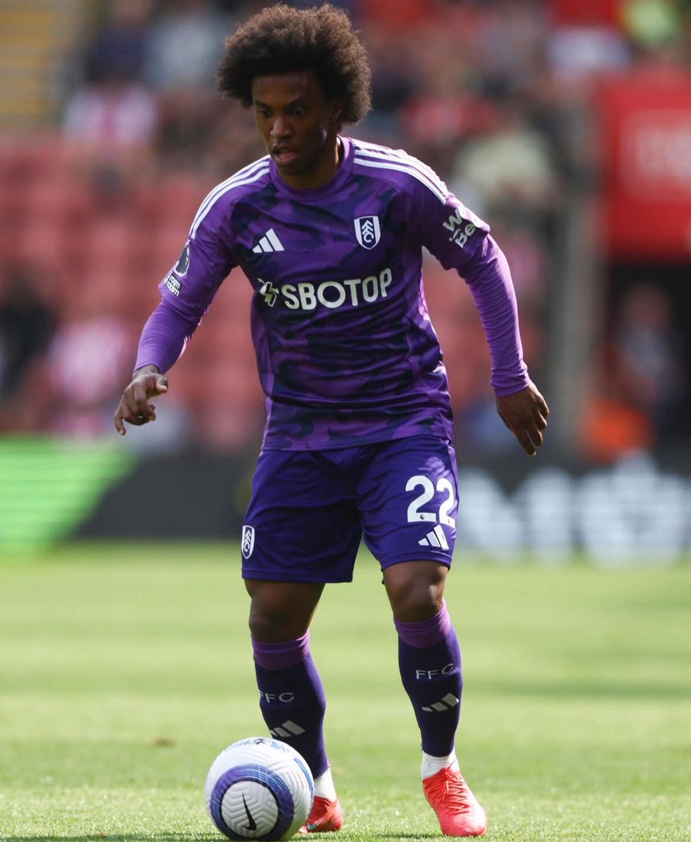 OGremistaaa's tweet image. Um reforço da Premier League e um da Série D pra equilibrar

Tipo perder pro pior time do campeonato em casa e empatar com o melhor na casa deles. 

Simplesmente Grêmio.