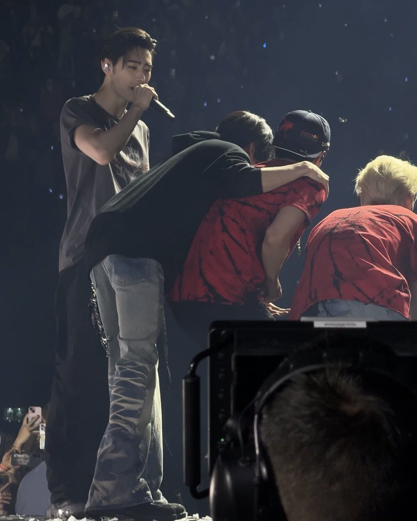 สวัสดีเช้าที่สดใส คำศัพท์น่ารู้วันนี้ขอเสนอคำว่า “จมอก”