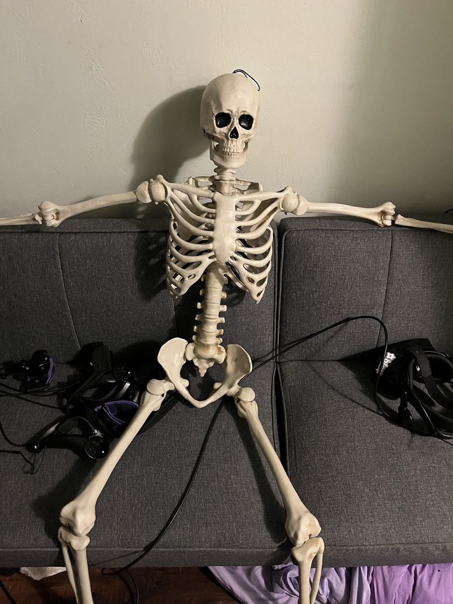 Chat I bought a bone boy what do I name him?
Most liked name wins!!!