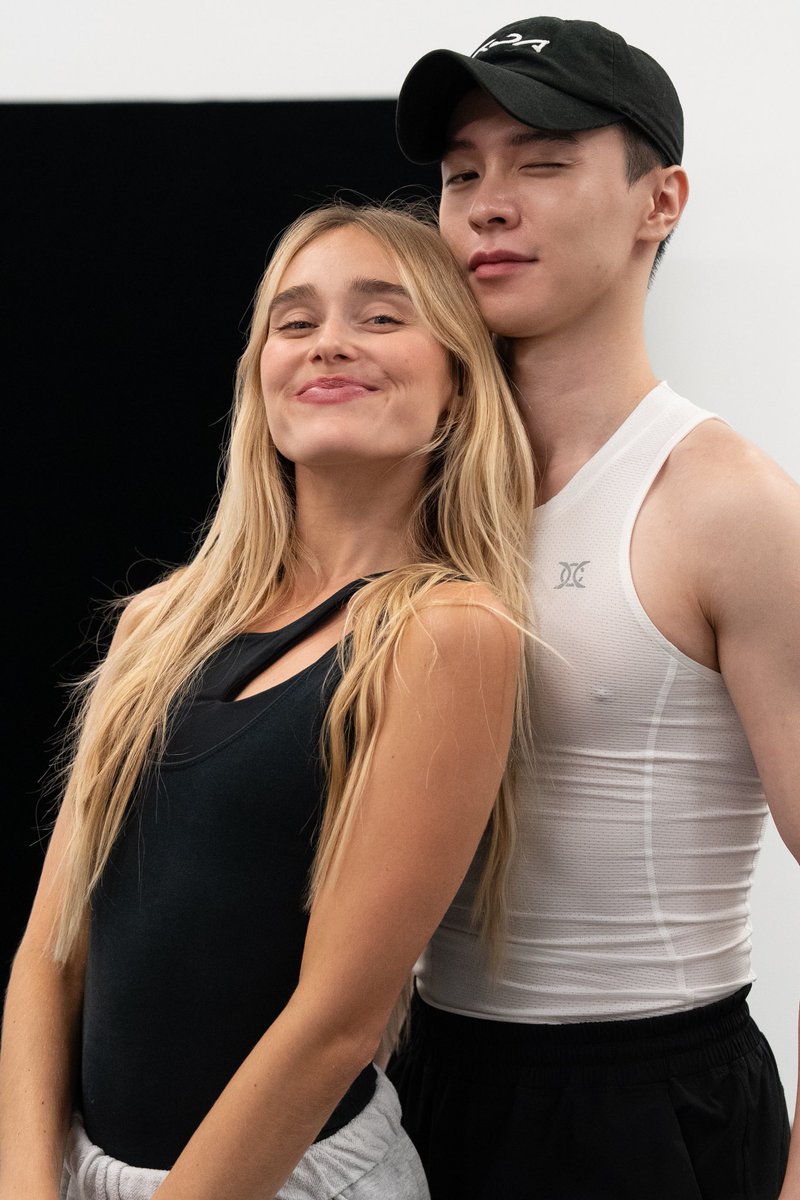 NowUnitedMusic's tweet image. Rehearsals Day 2! 💃Something exciting is coming soon 👀 Uniters, what is your favorite Now United choreo?