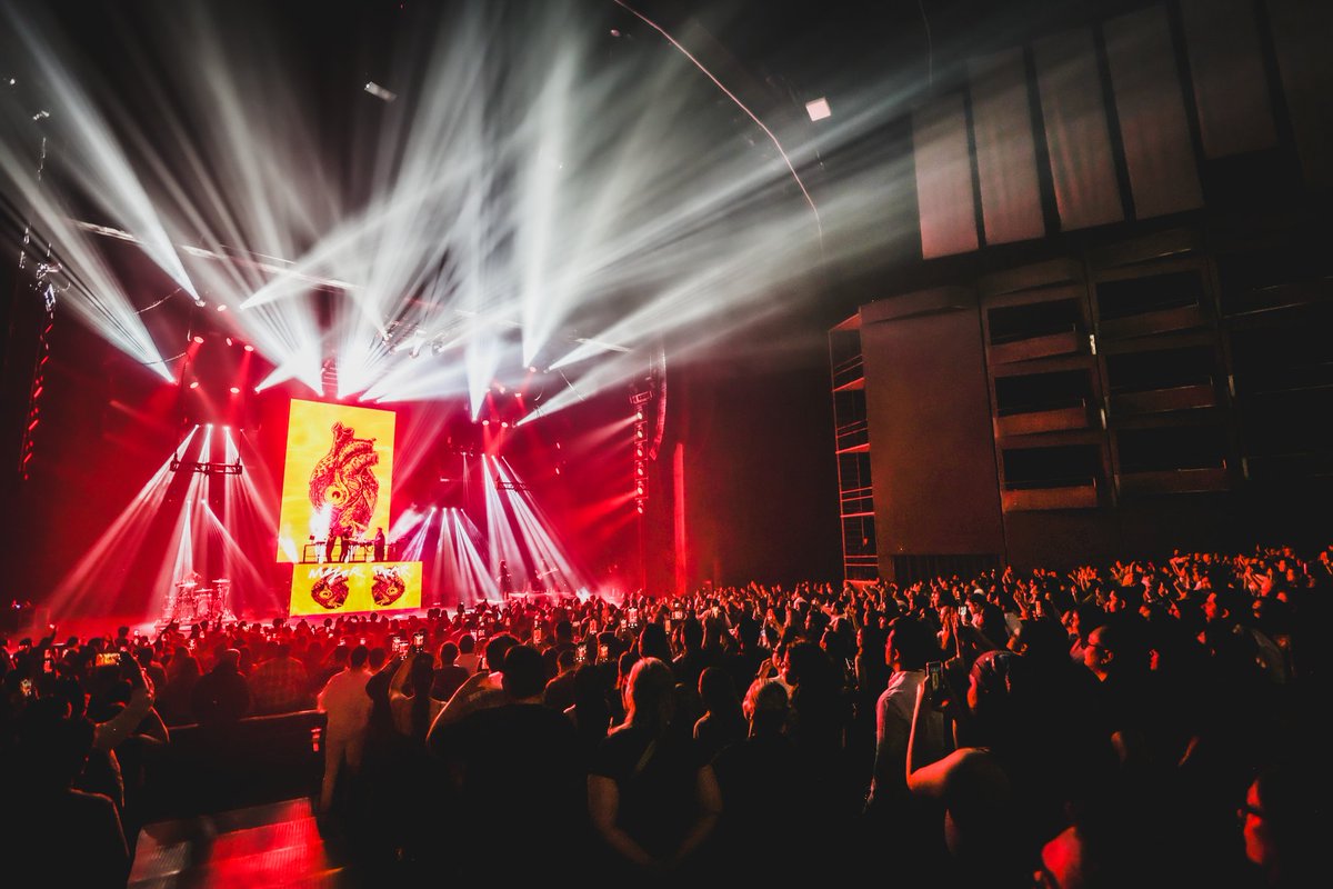 Que noche la del sábado en el <a href="/AuditorioTelmex/">Auditorio TELMEX</a>
Gracias a todos en Guadalajara por hacer sentirnos en casa!! Nos vemos pronto!
#EstamosBienTour