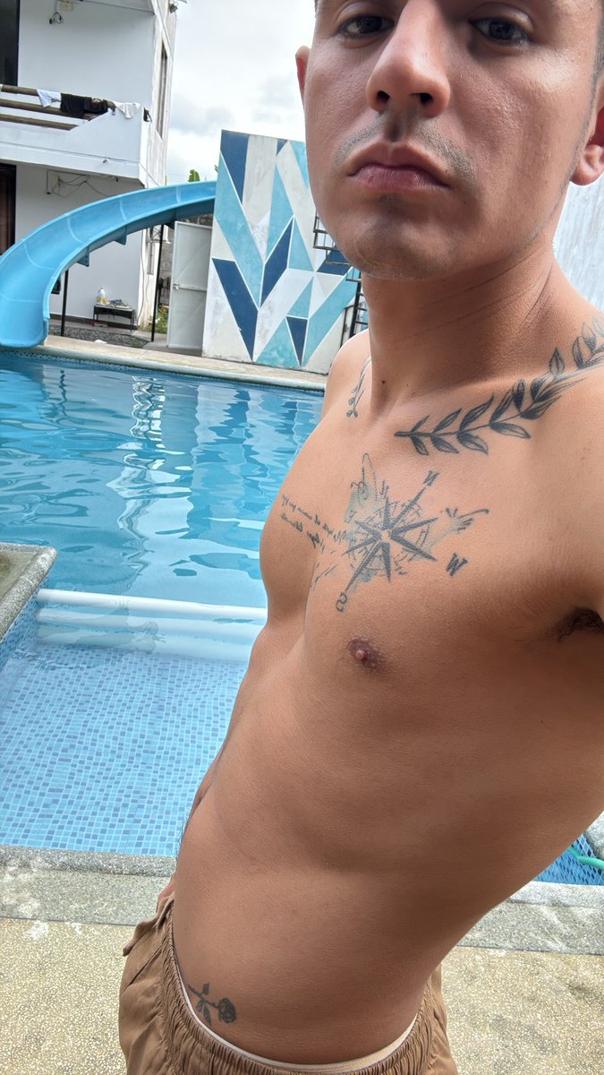 Ecu_Boy's tweet photo. Share this photo and I'll send you something privately. https://t.co/gR2EcXyjc0