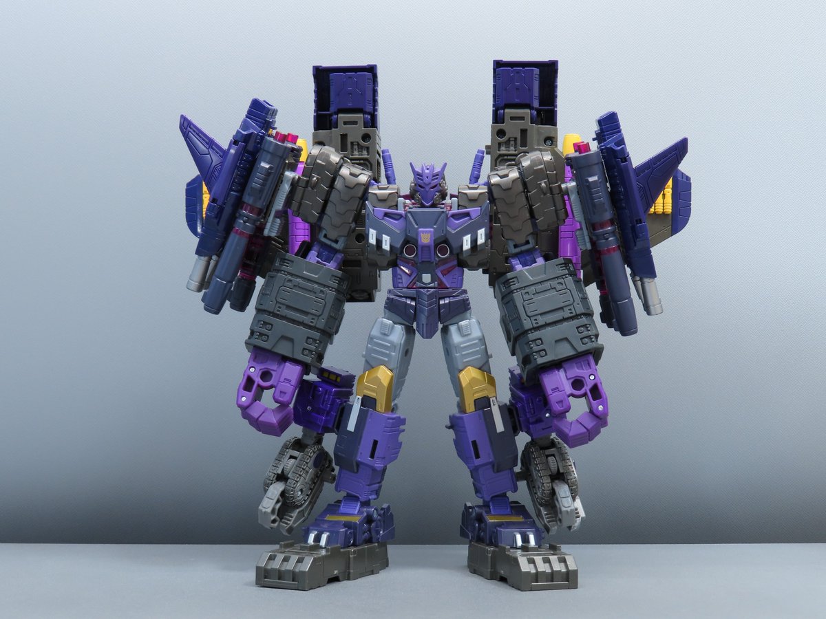 フルアーマーターン。

#トランスフォーマー
#Transformers