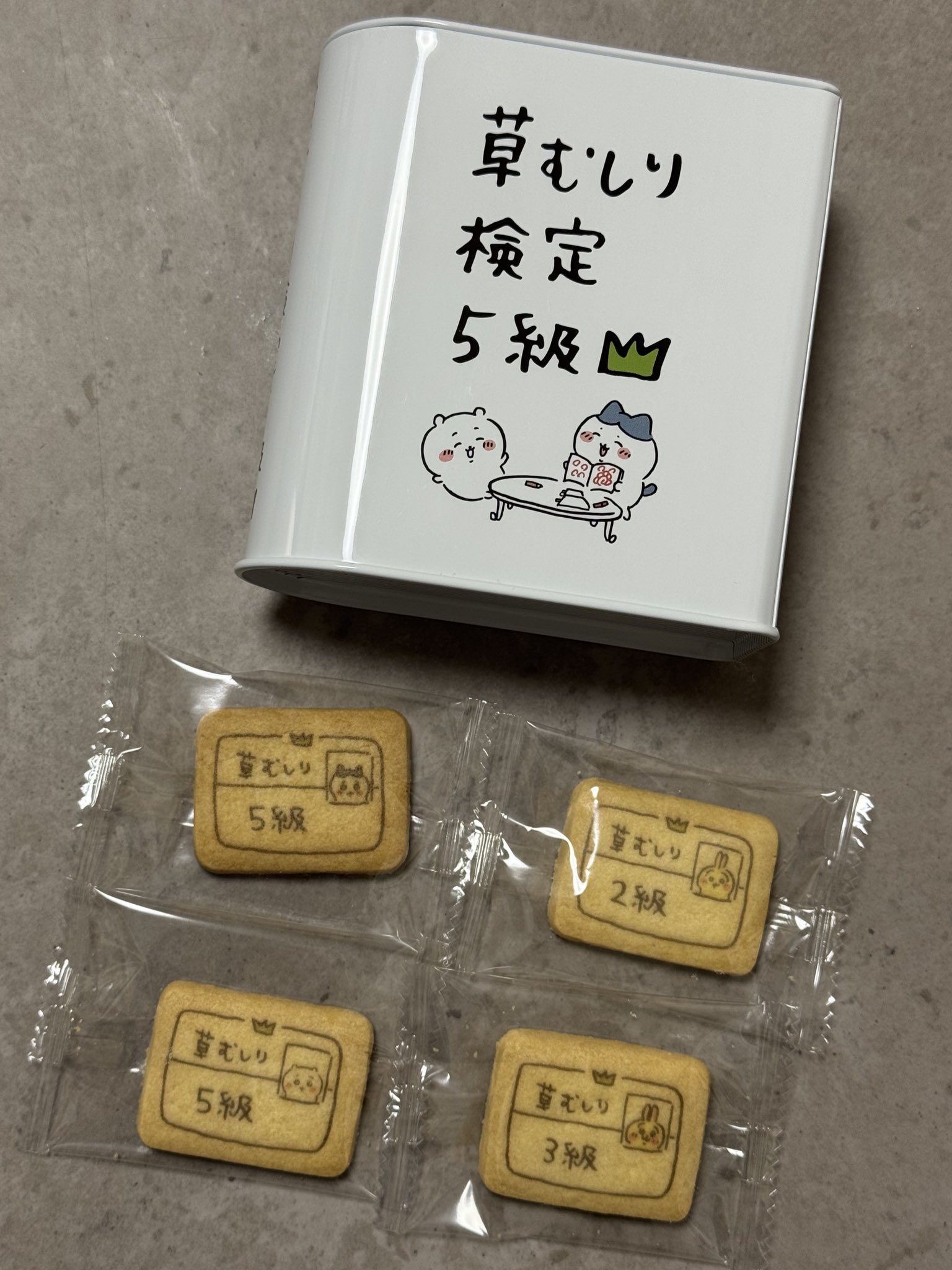ちいかわパーク　クッキー缶　セット　ダイカットクッキー缶　草むしり検定　ちいかわ ちいかわパーク クッキー缶 セット ダイカットクッキー缶