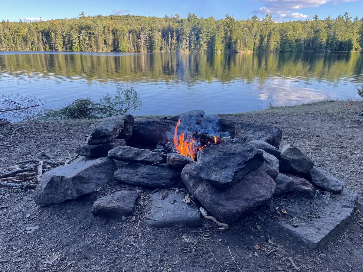 fonnzilla's tweet image. Couldn't think of a better way to spend the last weekend of the summer before the start of Grade 9 than on a canoe trip in @Algonquin_PP.   Didn't get to stop in @Arowhon but enjoyed the view from Gibraltar.