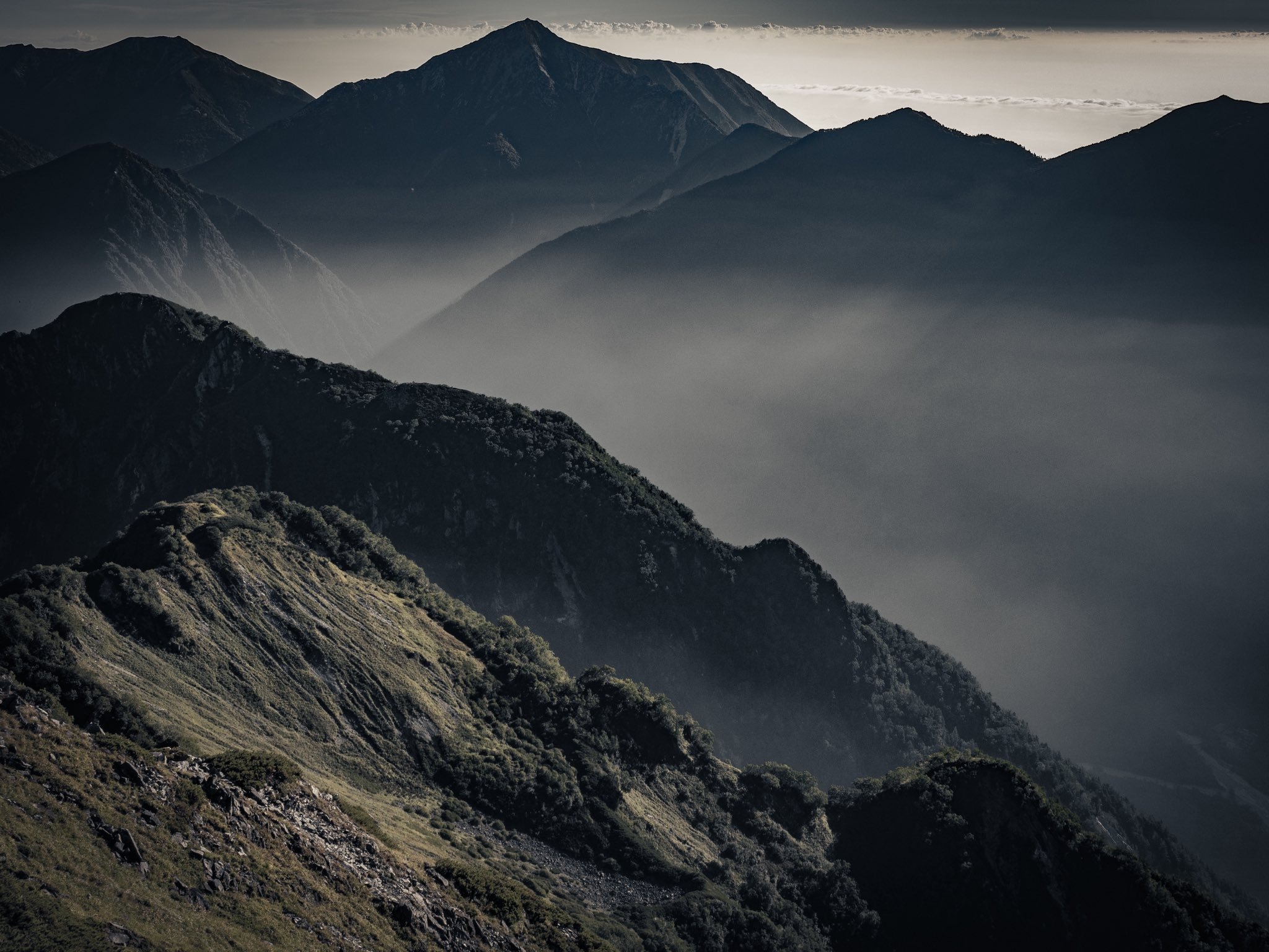 アドバンス山岳ガイド 剱岳八ツ峰 北鎌尾根、前穂北尾根に続く日本三大岩稜、完結編 [DVD] Amazon.co.jp: アドバンス山岳ガイド 槍ヶ岳・北鎌尾根 [DVD] : DVD