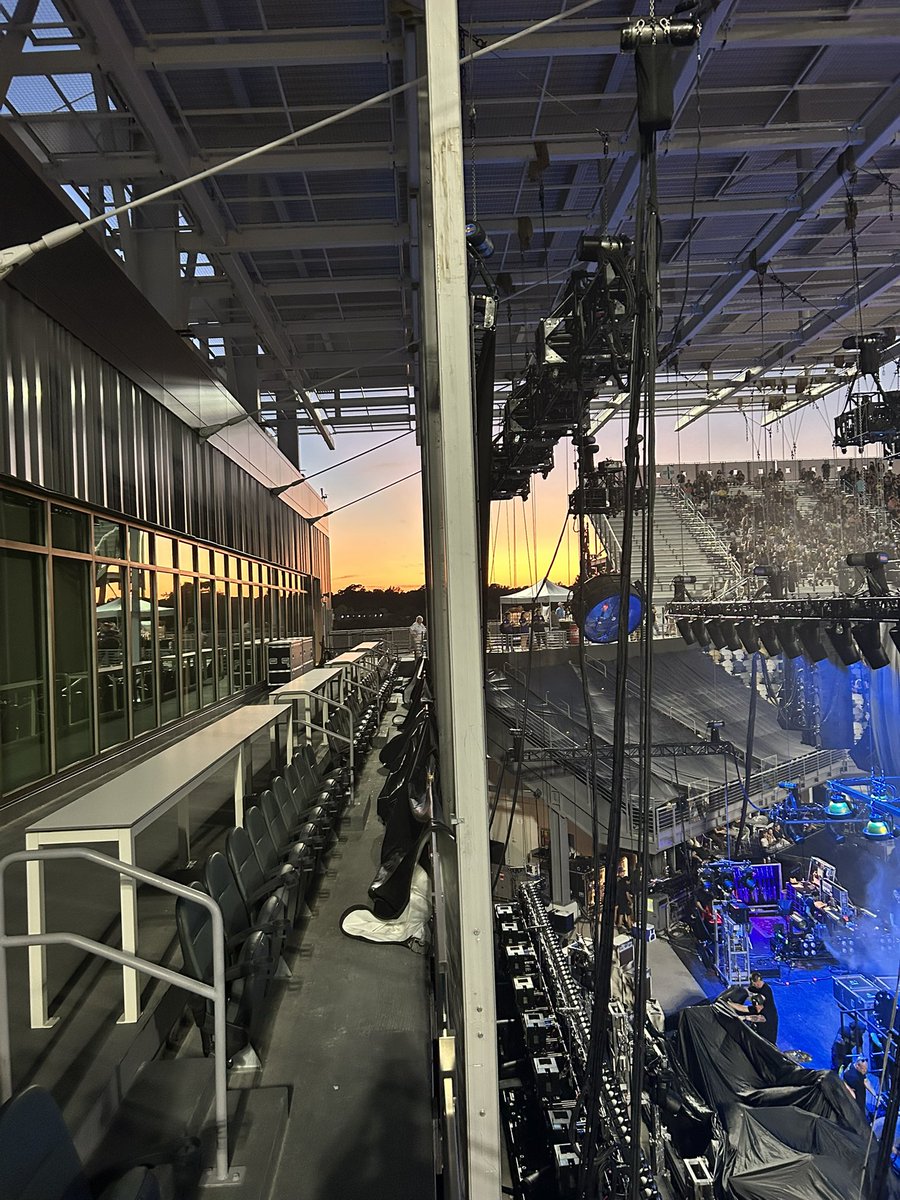 D_Frezza's tweet image. Blink182 Charleston