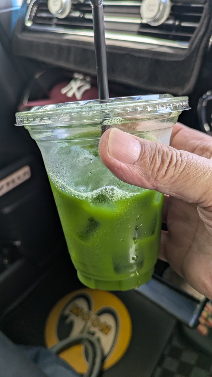 TM28196's tweet photo. あちぃ～あちぃ～🌡️

若い子みたいにナントカカントカフラペチーノとかジジイには
わからん❗
ジジイは抹茶１択👍
熱中症に気をつけてね👋 https://t.co/sVDHoEZEay