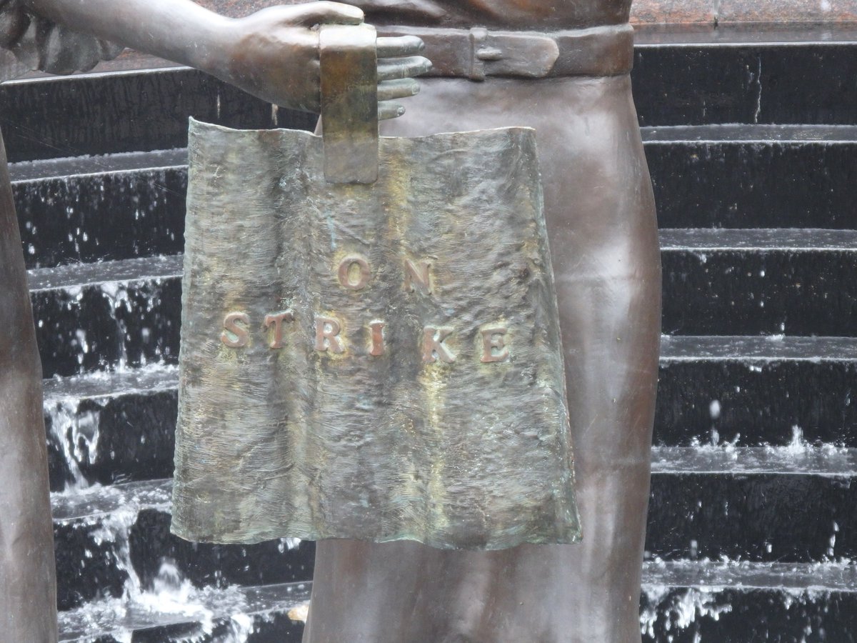 Happy #LaborDay! The Spirit of Solidarity commemorates the #FurnitureStrike of 1911 in #GrandRapids. See the link for photos &amp; info:  allthingsgr.blogspot.com/2025/09/spirit…