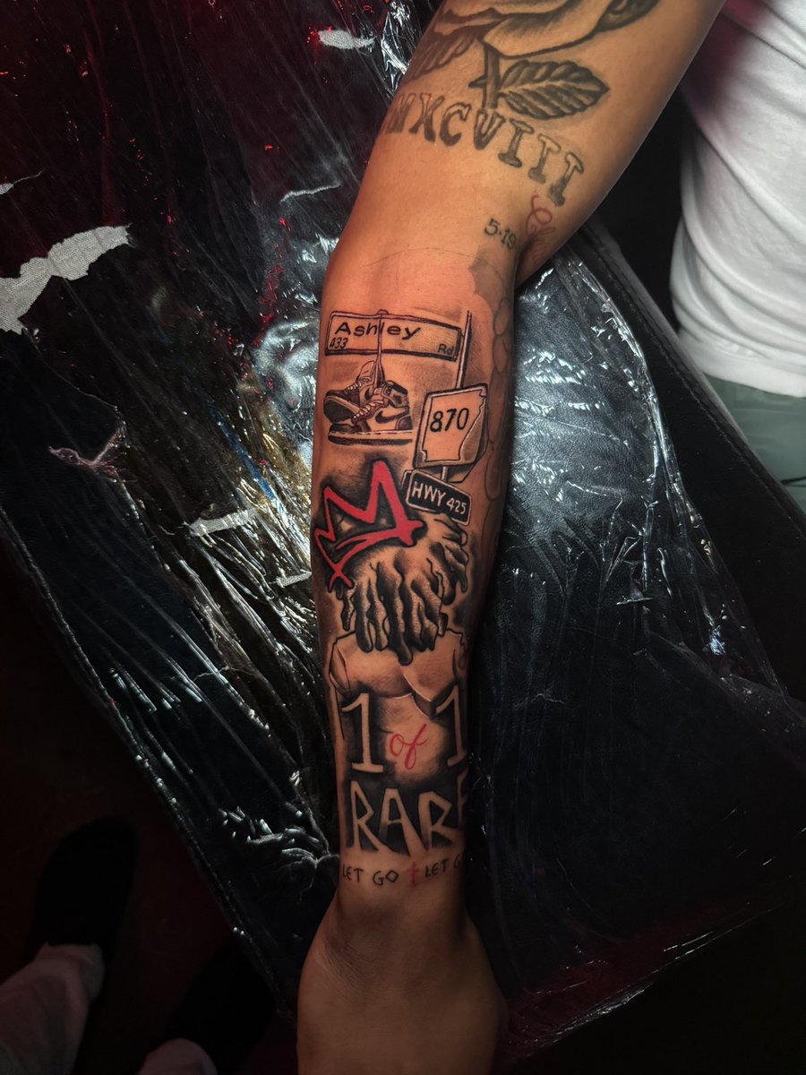 dr8thenupe's tweet photo. got some more ink therapy today 🖤 https://t.co/EWSap2BMVP