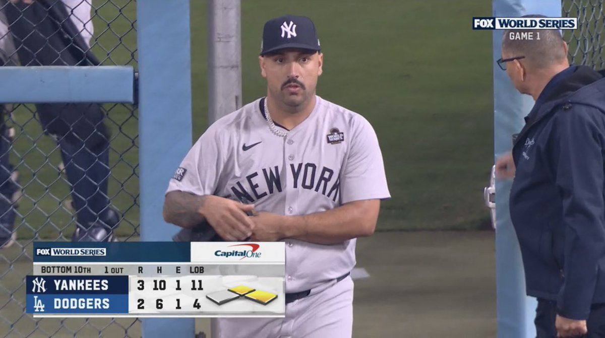 BronxBombrs's tweet photo. How to traumatize an entire fanbase with a single image https://t.co/XakMk77dKz