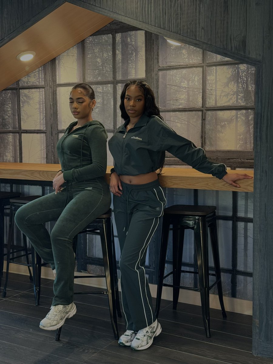 yeddaYall's tweet photo. football season is here🏈🤭
drop friday september 12th at 12pm. 

IG: selfsufficient.x

lola track suit : $190 
mavi velour : $175 https://t.co/6uguSayfkh