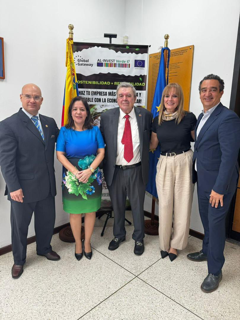 Colaboración para el desarrollo. 🫱🏽‍🫲🏻

En un encuentro con <a href="/Conindustria/">Conindustria</a> y la <a href="/Bolsacaracas/">Bolsa de Valores de Caracas</a> se conversó sobre la importancia de las finanzas sostenibles como un motor de crecimiento y el impacto de los criterios Ambientales, Sociales y de Gobernanza para el sector industrial.