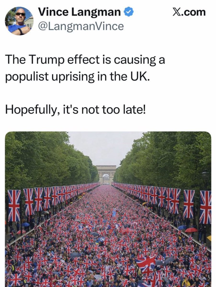 CraigA_Ryan's tweet photo. Ha, ha! Grok is useless. It not only thinks it's not AI (which it very obviously is) but also that it was taken 1944. With people wearing jeans and leggings! https://t.co/rj1R2Dhvtf