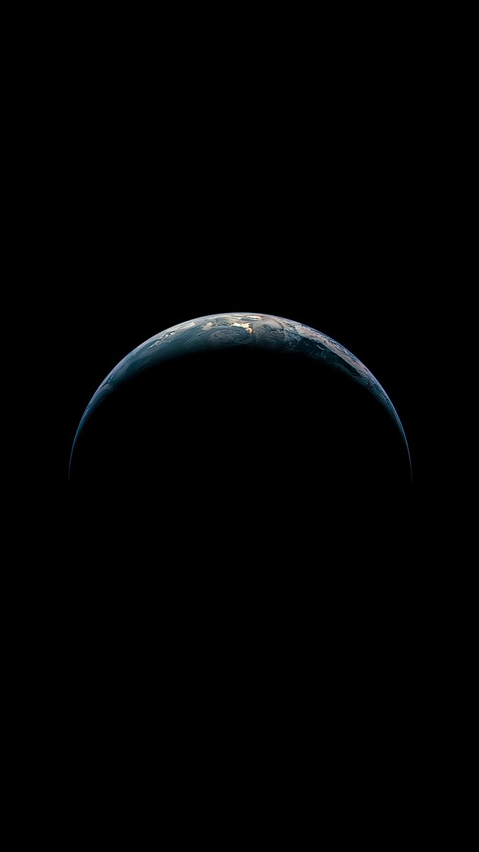 Universal4karts's tweet image. Crescent Earth 4k