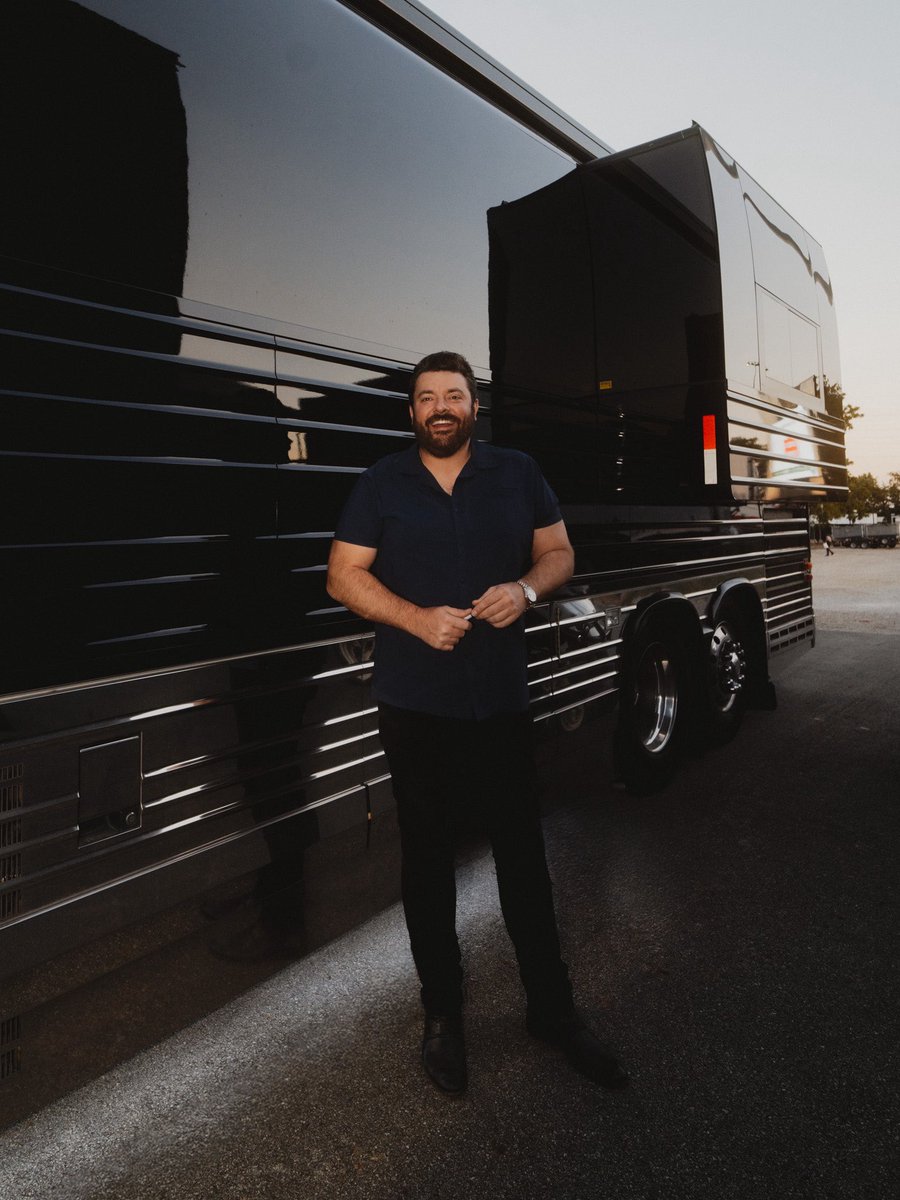 ChrisYoungMusic tweet media
